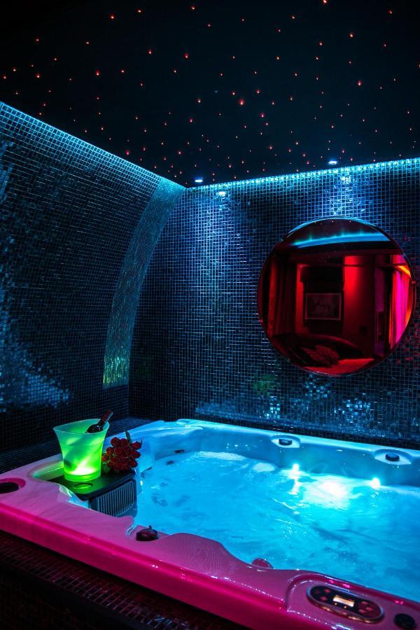 L'Insolite Spa Privatif "Suite Luxueuse-Jacuzzi" Toulouse Exterior photo